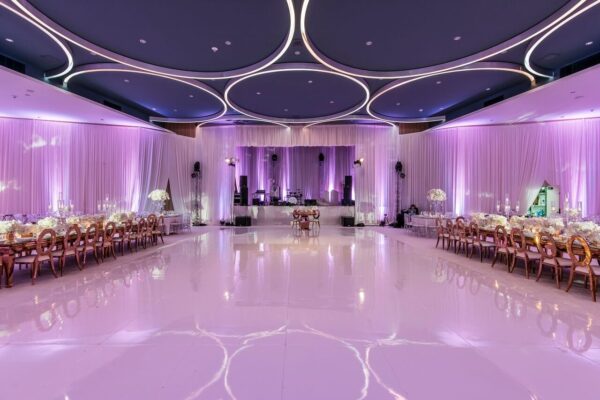 custom event lighting , Temple Emanuel of Beverly Hills, Average event venue prices Los Angeles, average costs and the venues in Los Angeles ,rising prices of wedding venues. Los Angeles wedding venues prices, wedding venue costs 2023